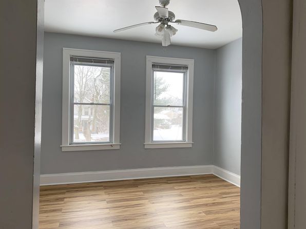 322 Woodlawn Rd #2