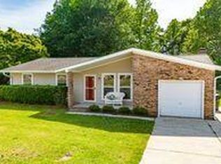 2 Cherokee Dr, Hubert, NC 28539