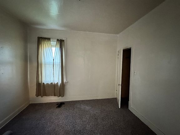 3rd image of 826 Greenwood Ave