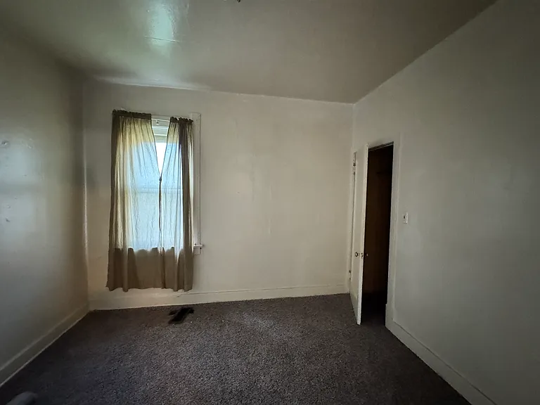 826 Greenwood Ave — Photo 3