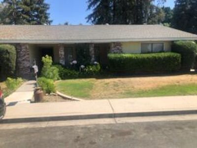 1110 W Paradise Avenue, Visalia, CA, 93277