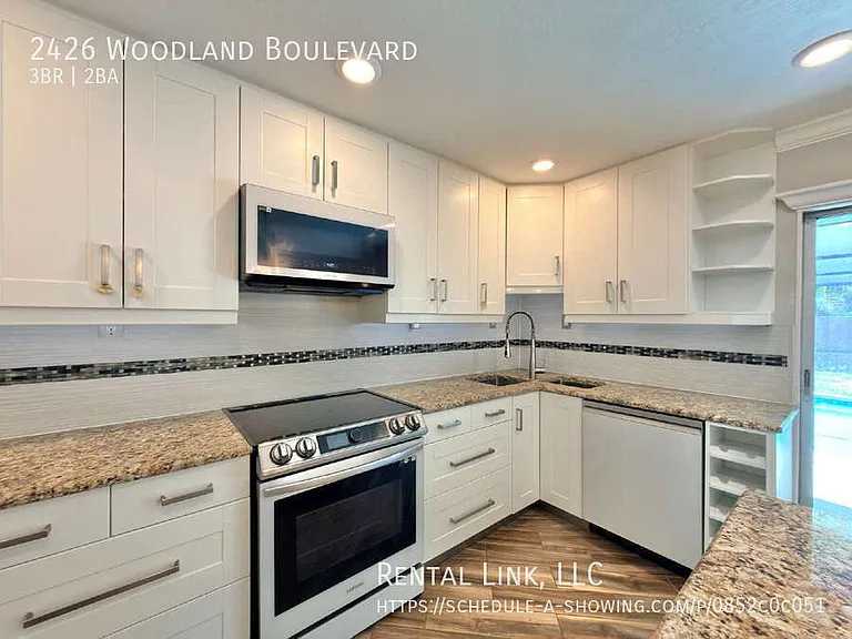 2426 Woodland Blvd — Photo 17