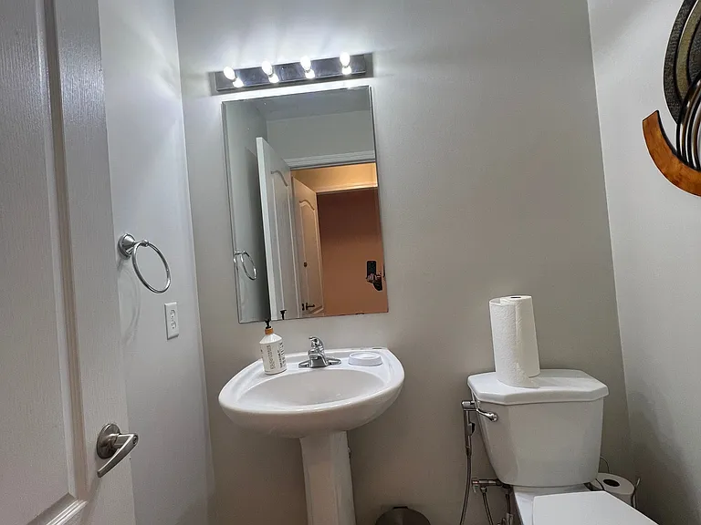 860 Luxton Dr — Photo 29