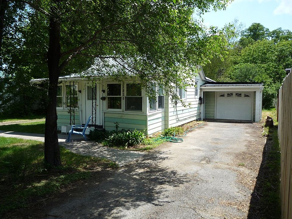 1828 Route 9, Keeseville, NY 12944 Zillow