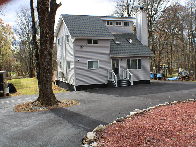 Sullivan Trl — Photo 2