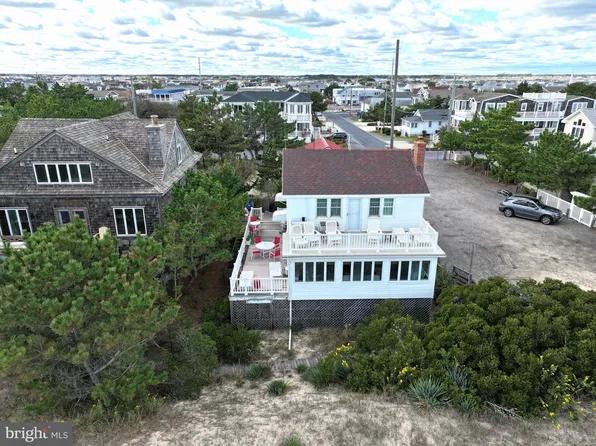 811 Bunting Ave, Fenwick Island, DE 19944