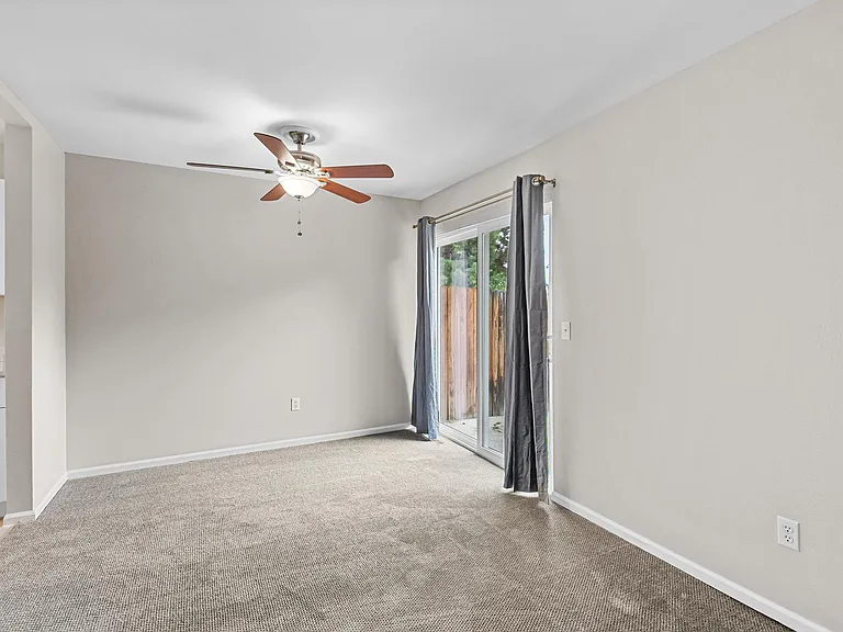 5261 Meade St — Photo 8