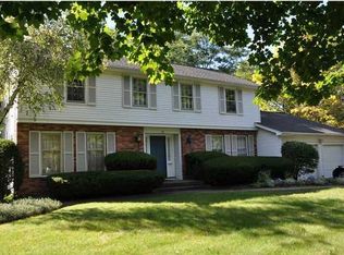 12 Cranston Rd, Pittsford, NY 14534
