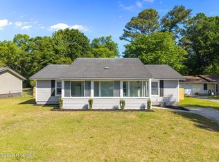 832 Mill River Rd, Jacksonville, NC 28540