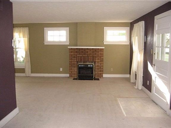 3rd image of 506 NW 4th St