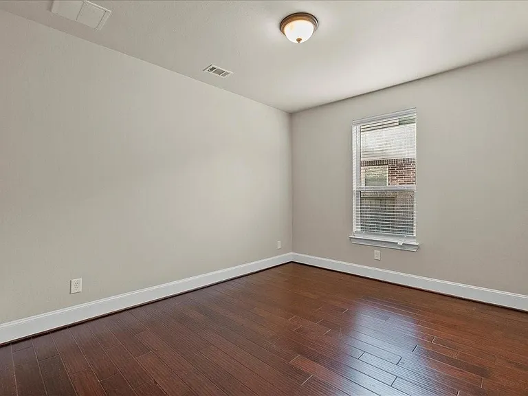 1117 Hancock Springs Ln — Photo 34