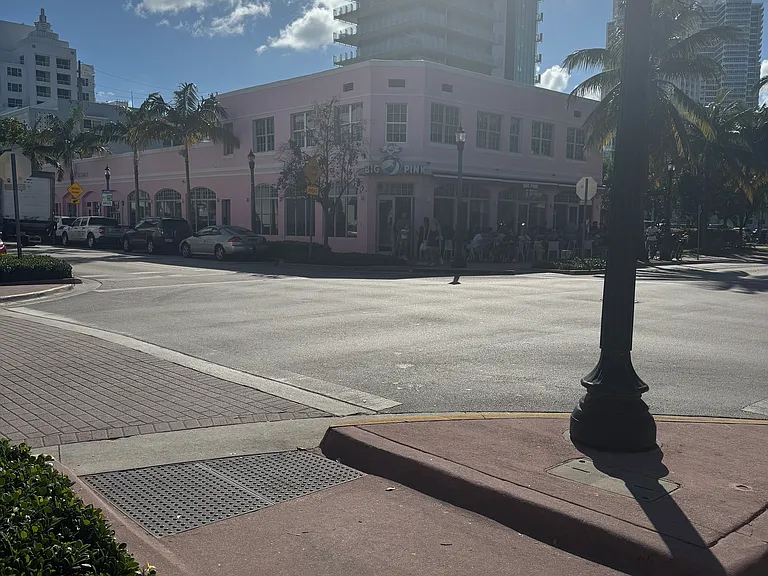 220 Collins Ave #3 — Photo 7