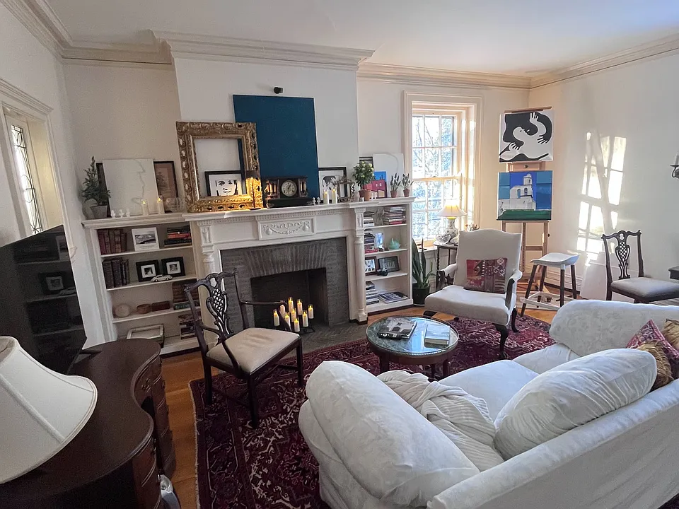 1209 East Ave #3