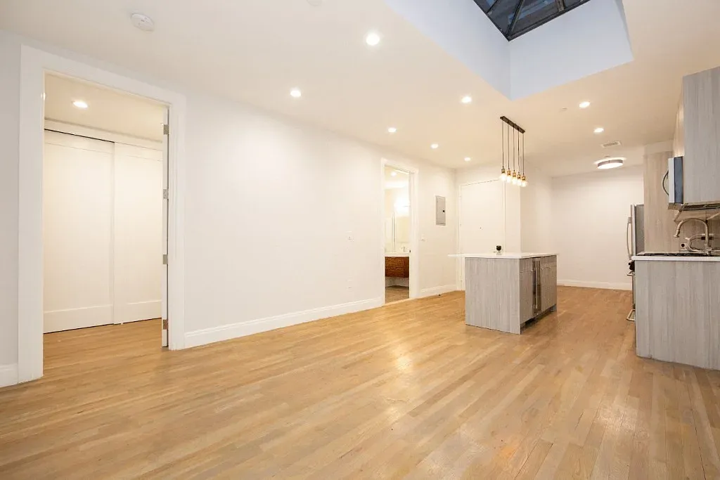45 Beekman Street — Photo 4