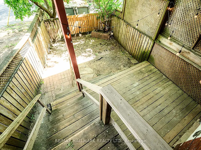 229 Kingston Rd #MAIN LOWER — Photo 24