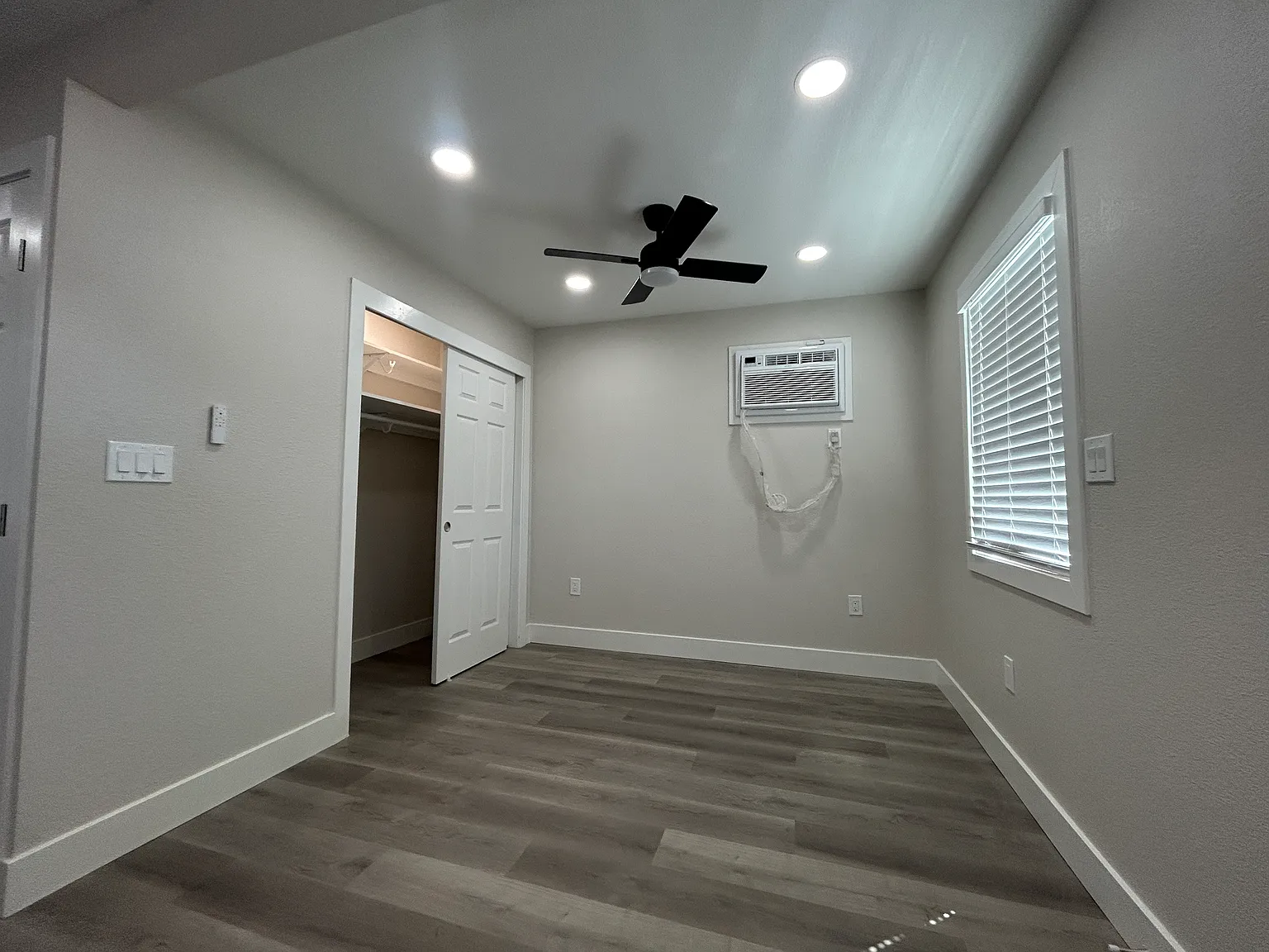 Studio, Manteca — Photo 3