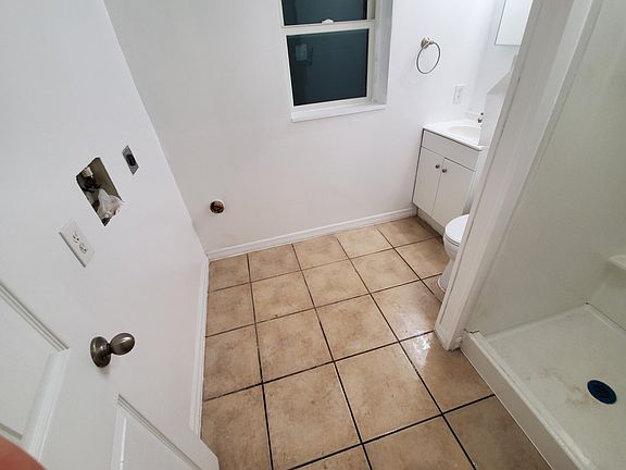 Downstair bathroom washer and dryer hookups