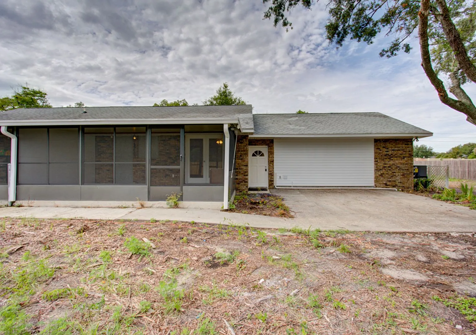 4023 E Orange Ave — Photo 1