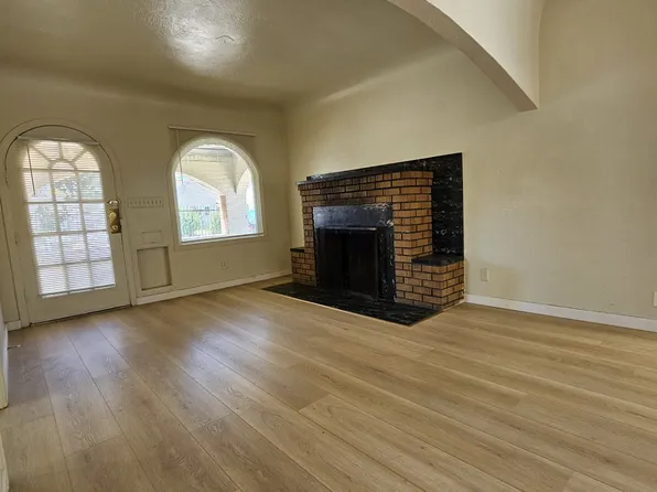 3803 40th St, Sacramento, CA 95820
