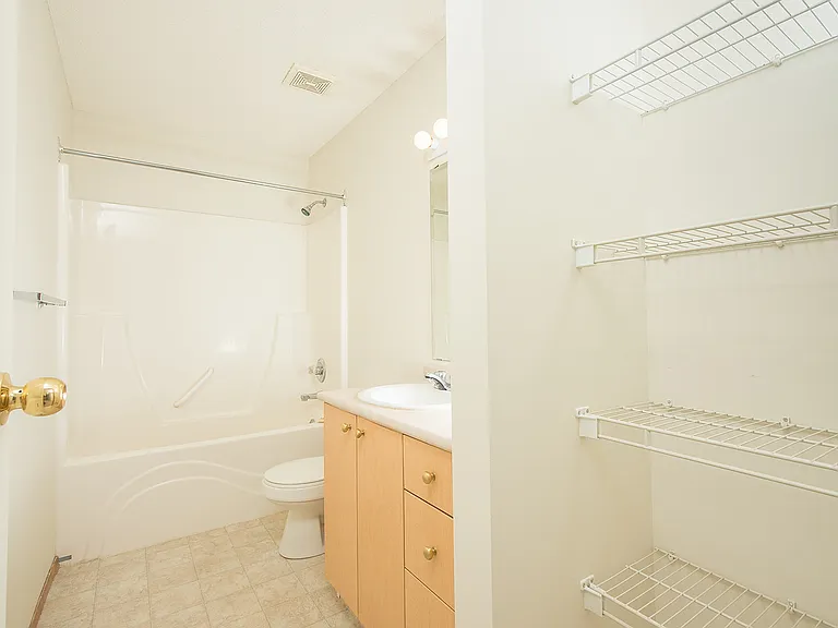 620 King St — Photo 32