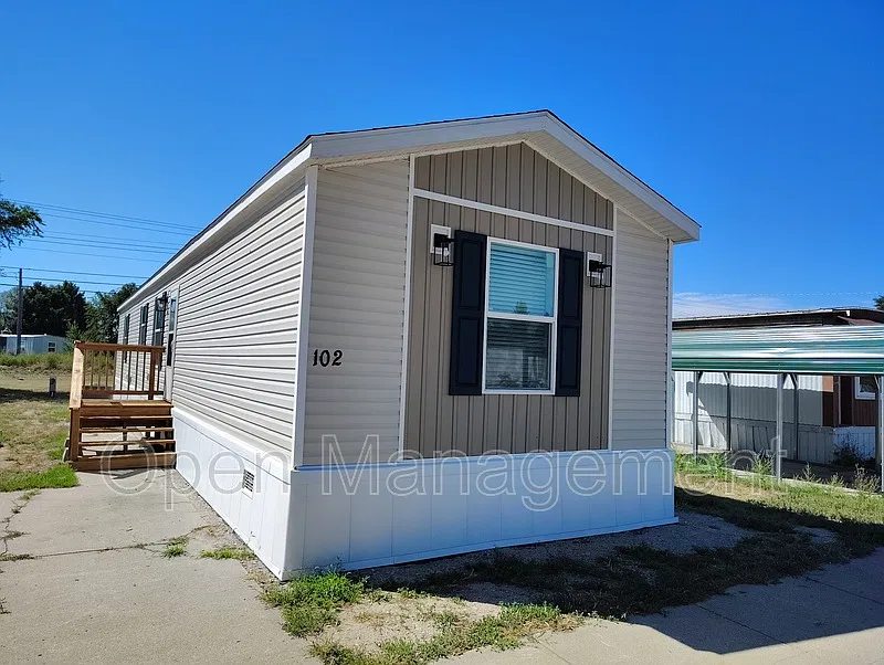 102 Arlene Ln