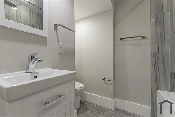 1705 Spruce St #2 — Photo 6