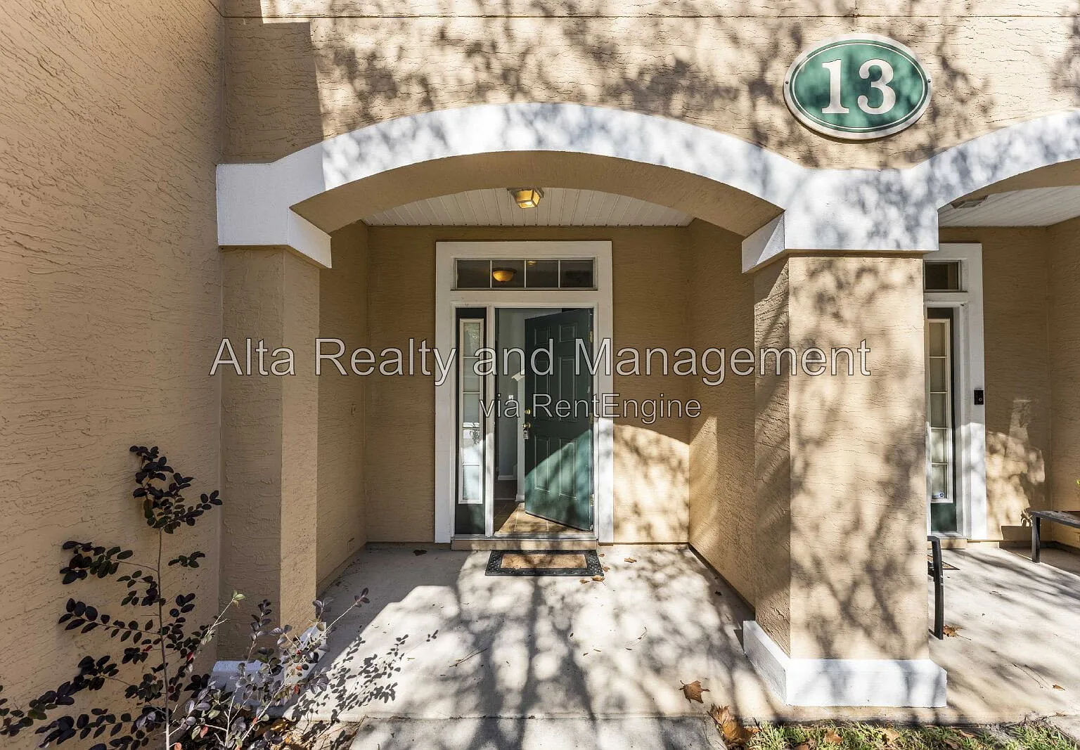 3 bed, 2.5 bath, 1291 sqft, $1,595 — Photo 2