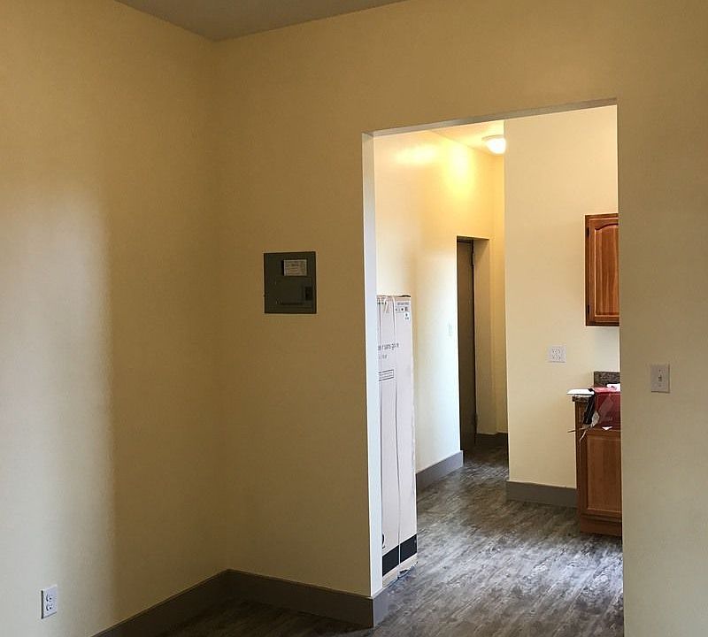 1st image of 430 Halsey St APT 9