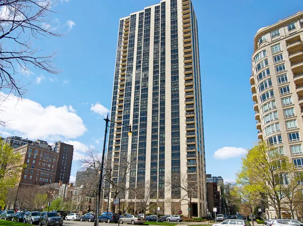 2500 N Lakeview Ave APT 2105, Chicago, IL 60614