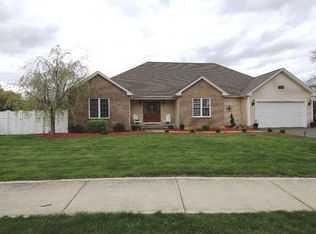 8 Burlington Dr, Feeding Hills, MA 01030