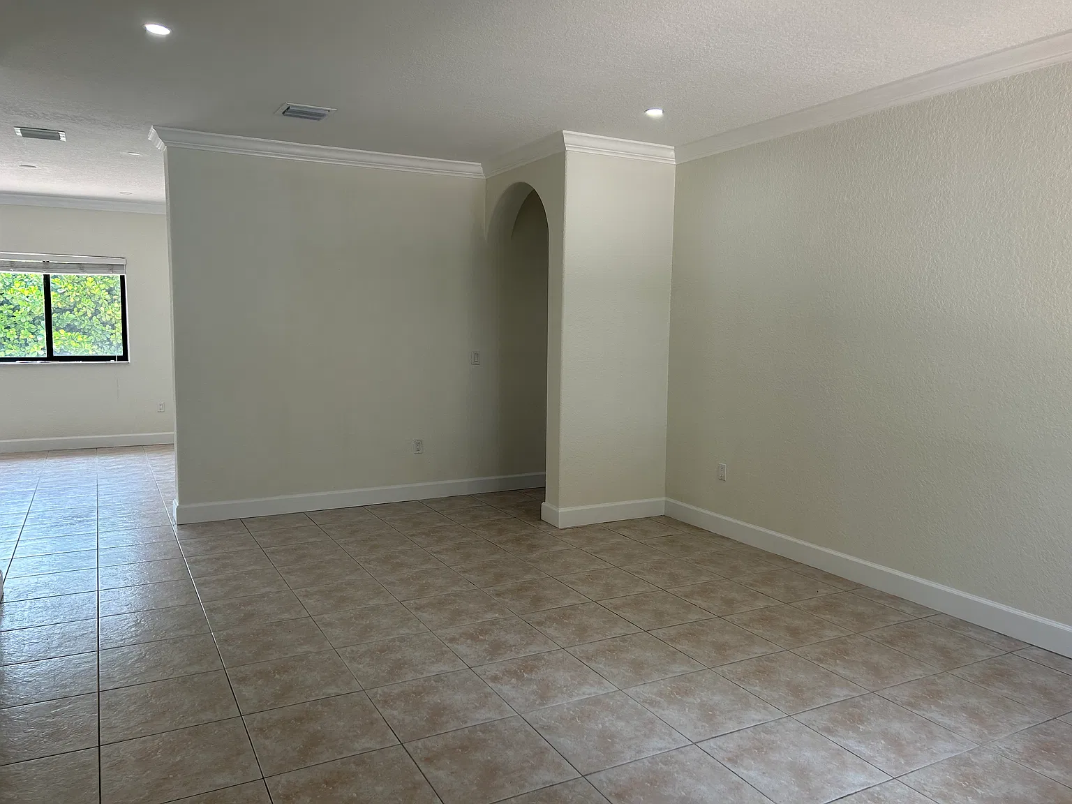 16347 NW 88th Pl — Photo 3