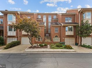 10219 Aspen Willow Dr, Fairfax, VA 22032