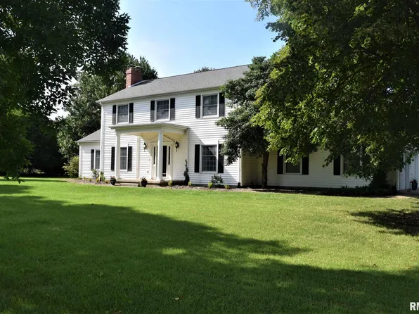 101 James Ln, Jacksonville, IL 62650
