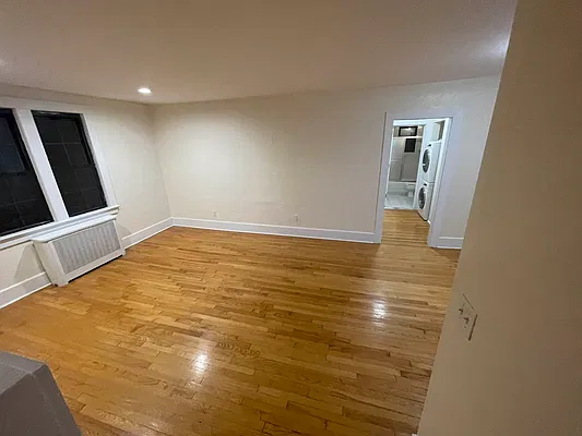 Rented by Metropolis International Realty Inc. | media 2