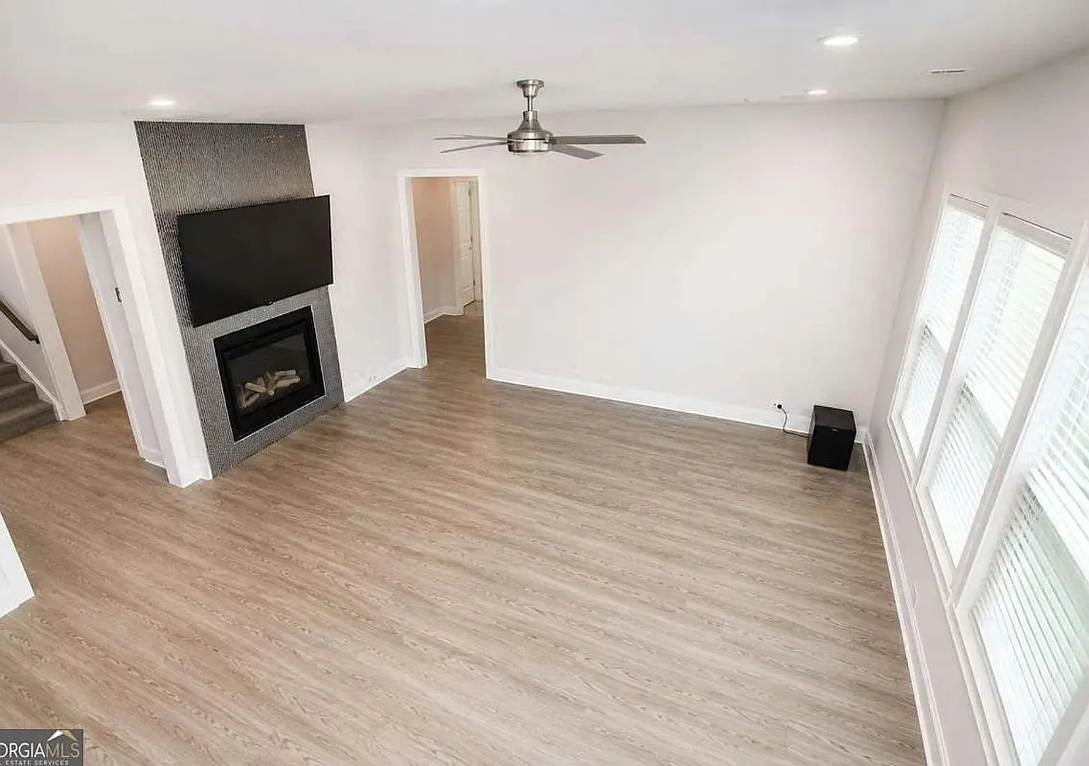 Spacious 5BR House in Mableton — Photo 4
