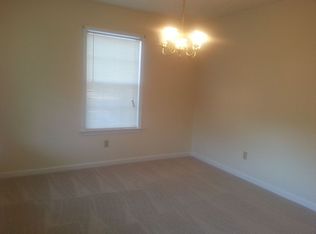 5302 Chestnut Fork Rd, Gloucester, VA 23061