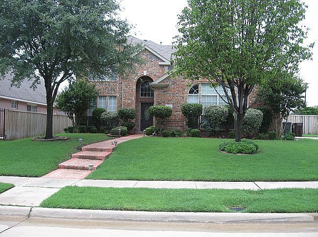 1st image of 6917 Twin Ponds Dr
