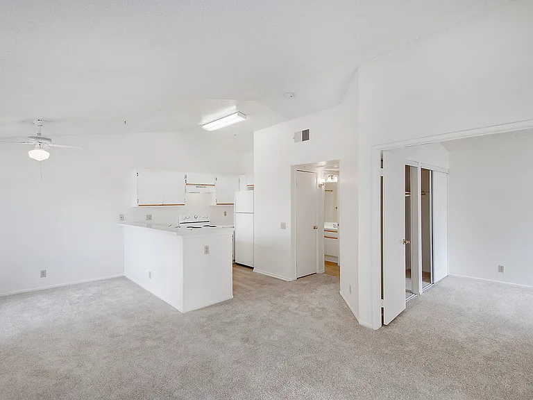 Parkside Court — Photo 20
