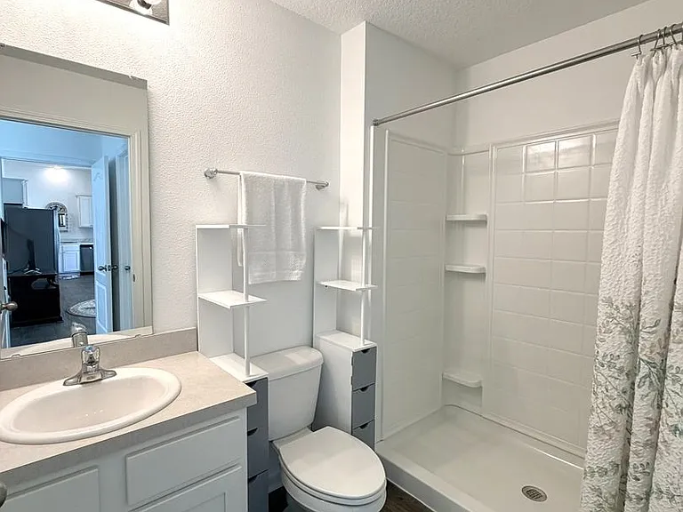 2734 Oak Stream Dr — Photo 11