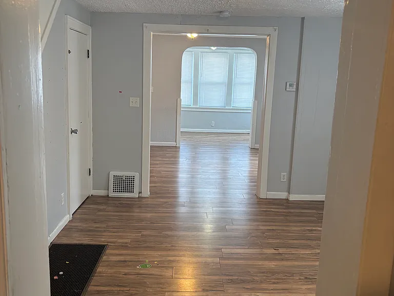 1303 Erie St S — Photo 20