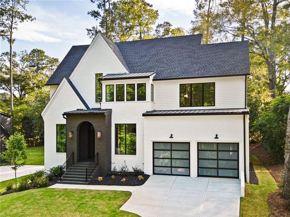 Single-Family in Brookhaven, Georgia