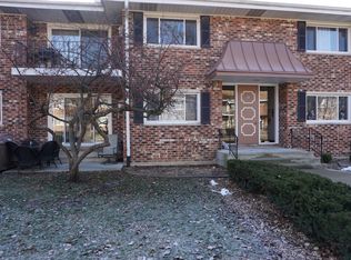 35 N Main St APT 27, Glen Ellyn, IL 60137