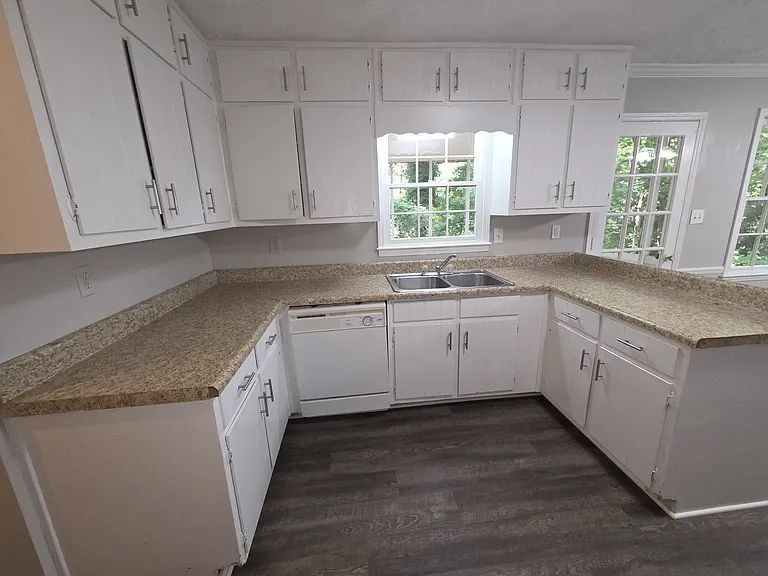 2902 Jordan Forest Trl — Photo 3