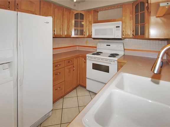 4th image of 6220 Masters Blvd #A103