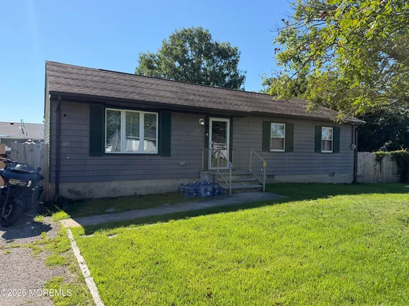 1213 Cable Avenue, Beachwood, NJ 08722