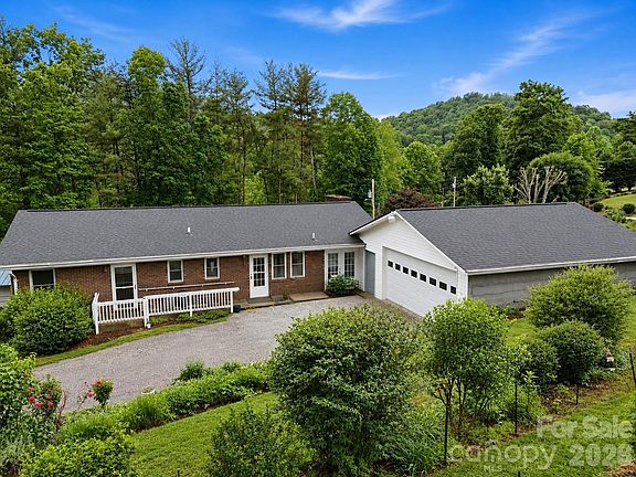 2nd image of 22 Webb Hill Rd
