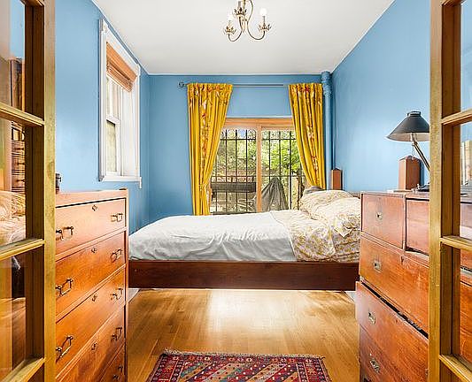 3rd image of 306 W 90th St APT 1