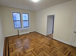 8603 102nd St, Richmond Hill, NY 11418