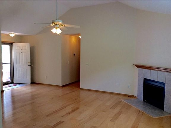 4th image of 801 E Olrich St