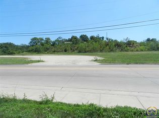 811 SE 15th St, Topeka, KS 66607